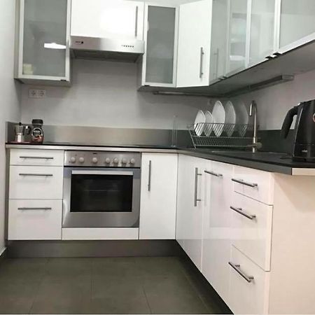 Astoria Metro Apartment Boedapest Buitenkant foto